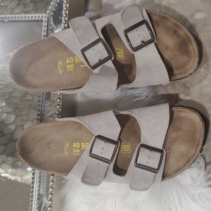 Birkenstock Arizona woman's cream off white open toe sandals size 40 us 9.5